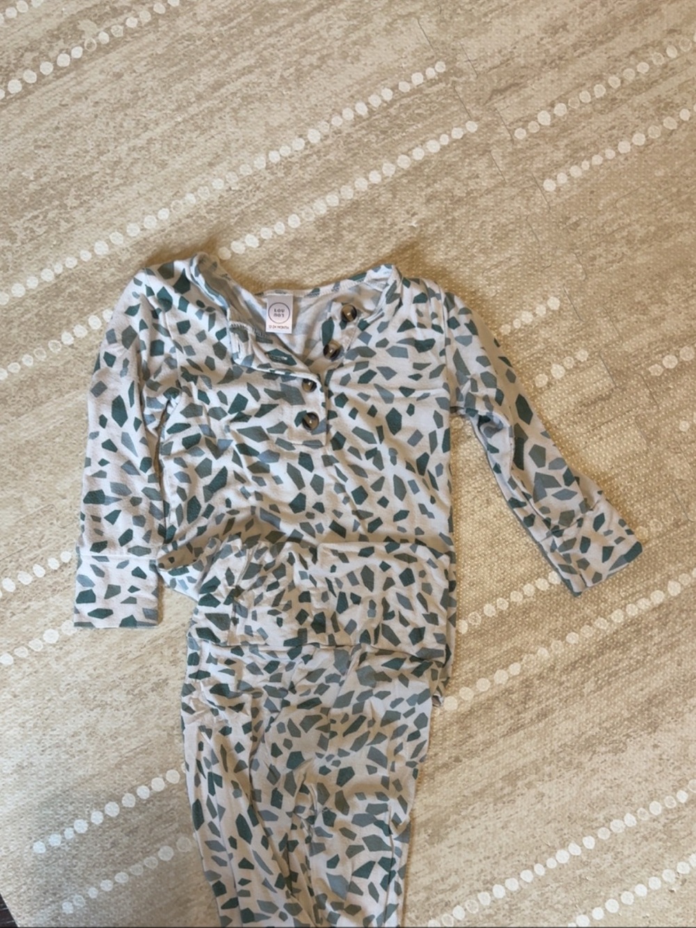 Lou Lou & Company Cream and Green Leaf-Print Kids Pajama Set
